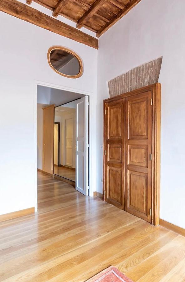 Stylish Navona Apartment