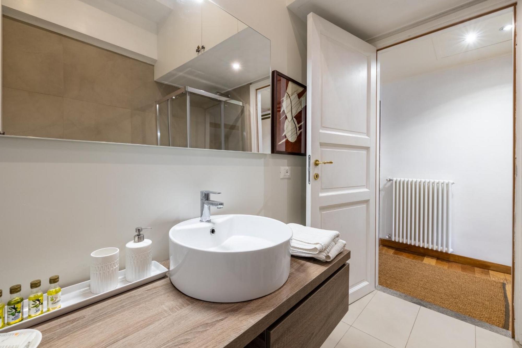 Stylish Navona Apartment